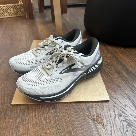 Brooks | Women's Adrenaline GTS 23 - Picture 3 of 6